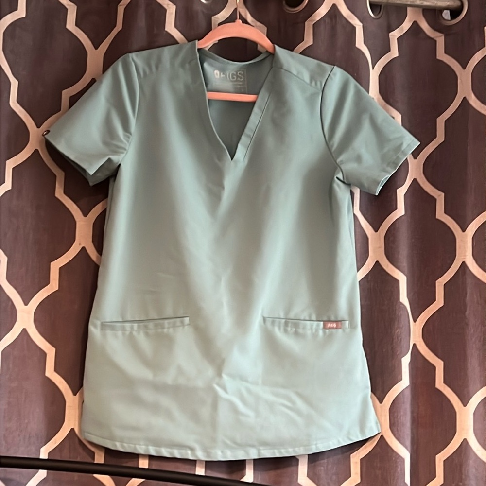 Figs Casma 3 pocket top size small po # 1403 Seaglass EUC